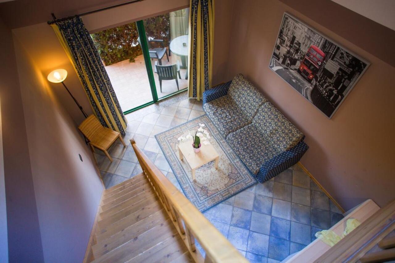 Hotel Ristorante La Perla Varallo Pombia Eksteriør billede