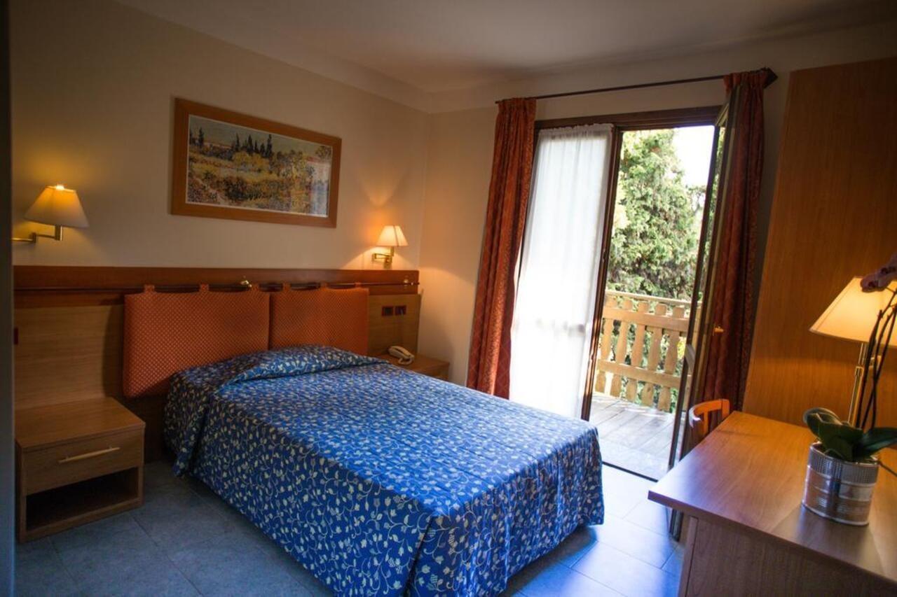 Hotel Ristorante La Perla Varallo Pombia Eksteriør billede