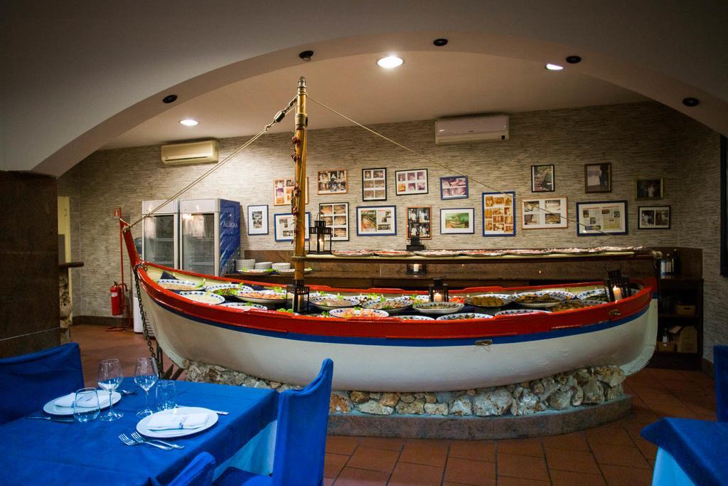 Hotel Ristorante La Perla Varallo Pombia Eksteriør billede