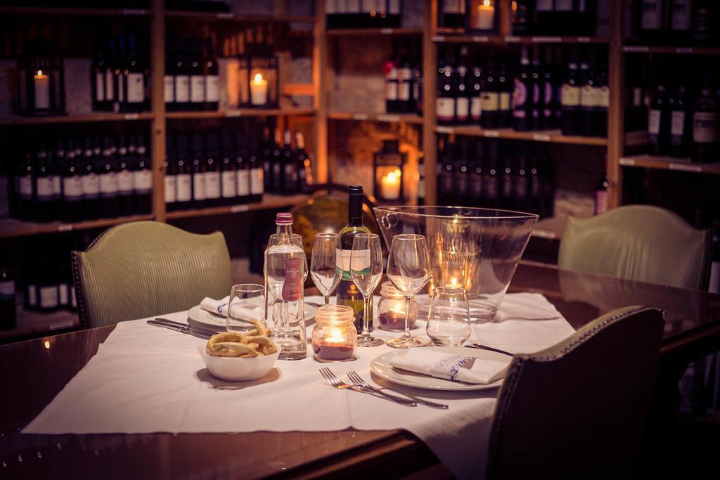 Hotel Ristorante La Perla Varallo Pombia Eksteriør billede
