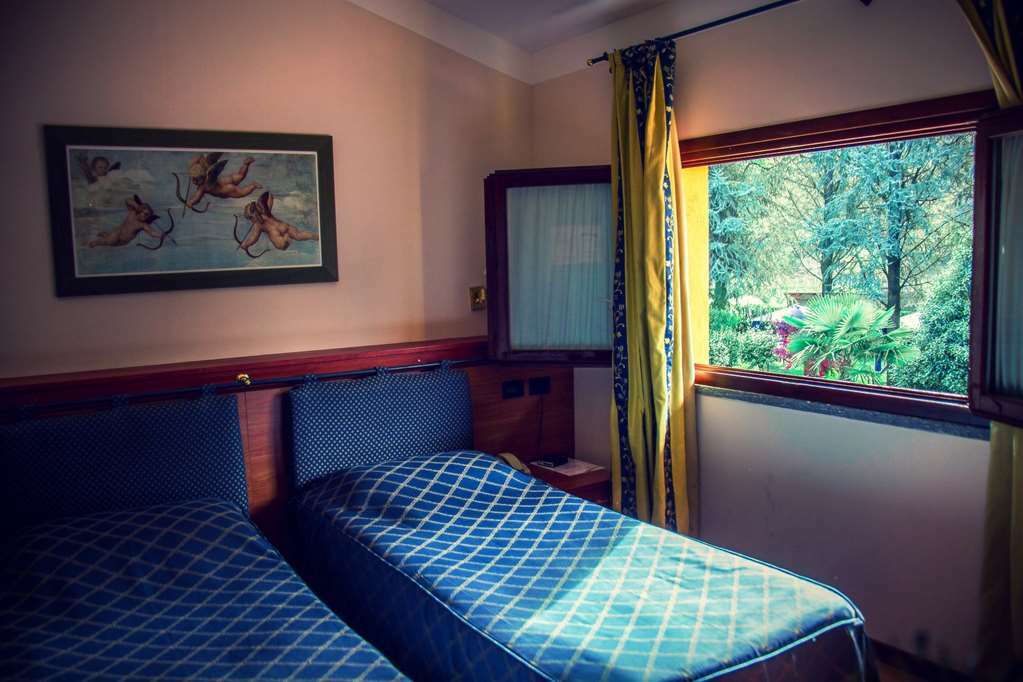 Hotel Ristorante La Perla Varallo Pombia Værelse billede